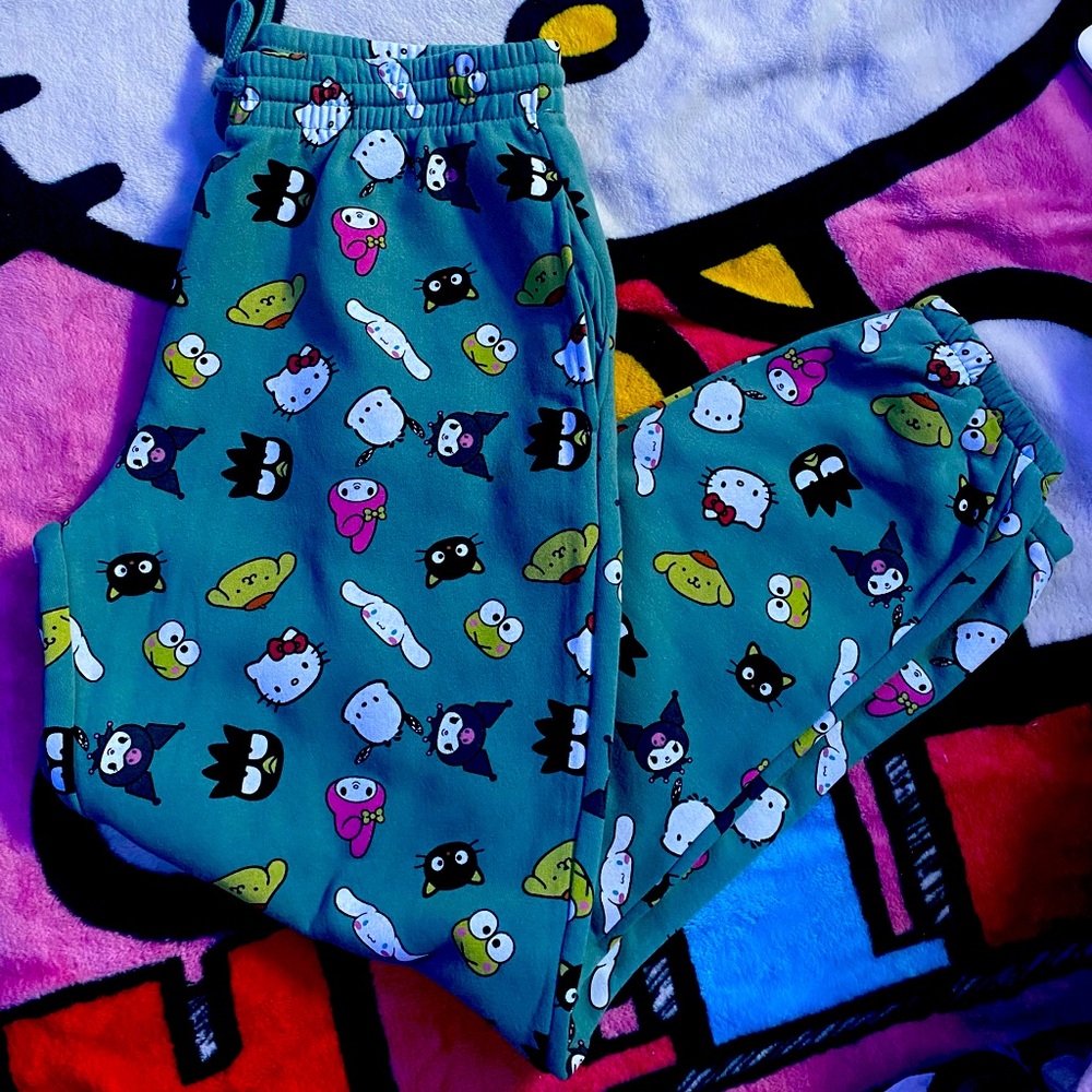 Hello kitty and friends Sanrio fleece joggers size small. Chococat